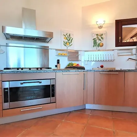 Monica Luxury House بيت للعطل بورتو كيرفو